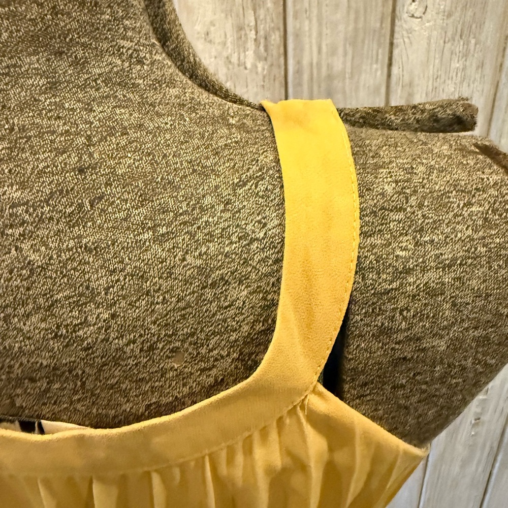 Ya Los Angeles Yellow, Gray, and Cream Layered Dress - Picture 9 of 10